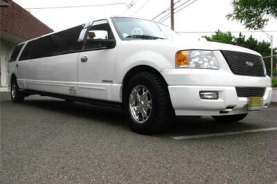 Rent Ford Expedition – White in NY via NYC Limousine Rental